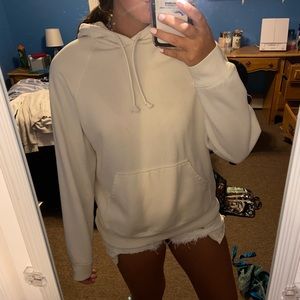 H&M off white sweatshirt